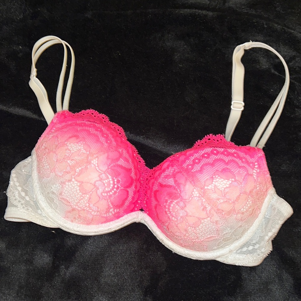 White and pink padded push up lace La Senza bra pre owned B 32